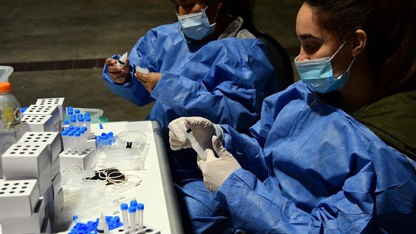 coronavirus-en-argentina:-confirman-1.622-nuevos-casos-y-otras-44-muertes-en-las-ultimas-24-horas