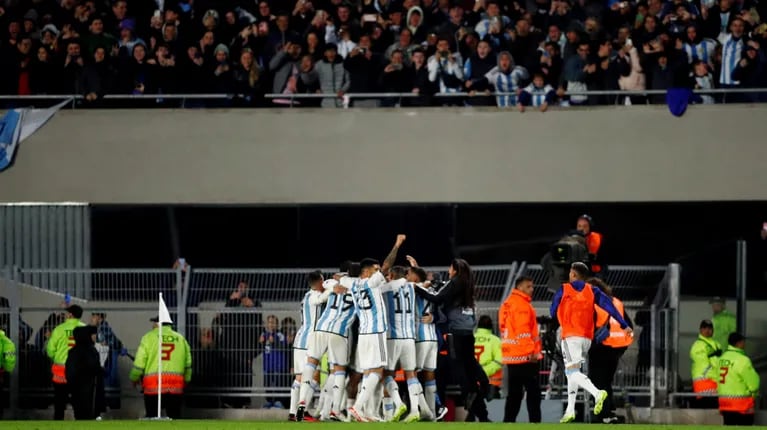 a-que-hora-juega-la-seleccion-argentina-vs-uruguay-por-eliminatorias-sudamericanas